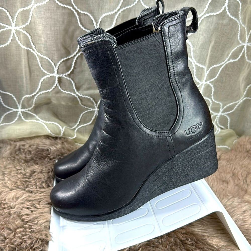 (F1) Ugg, Leather Platform Boots, Waterproof, Women's Size 8